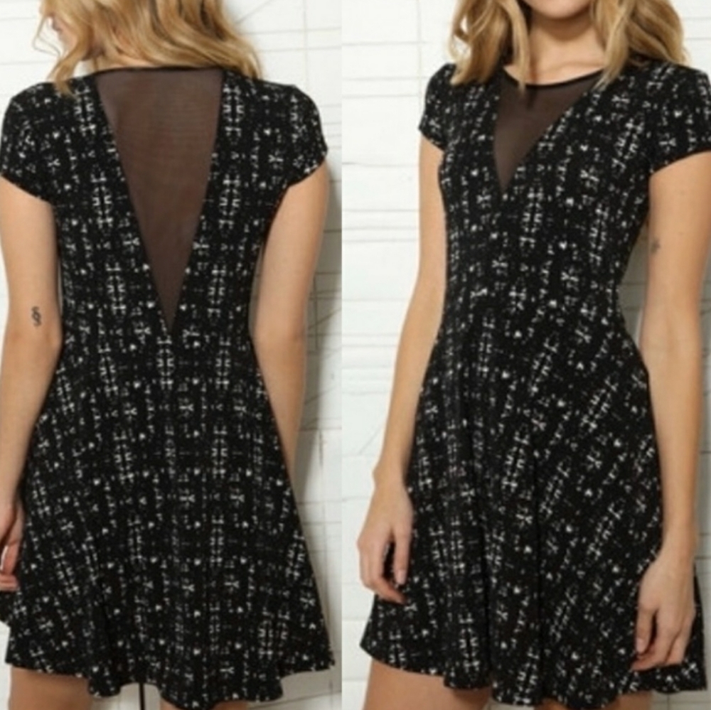 KIMCHI BLUE Fit N Flare Skater Dress Black Size M…